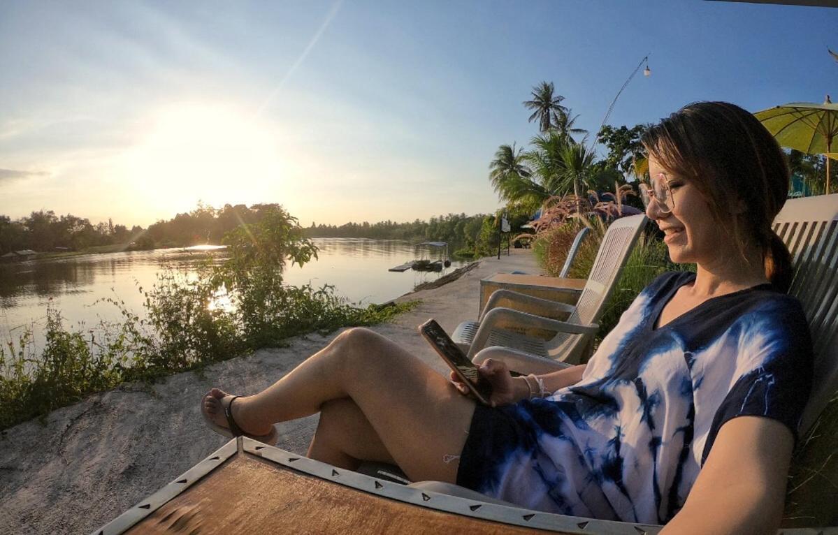 Bed and Breakfast Baantia Chomtawan Сурат-Тхані Екстер'єр фото