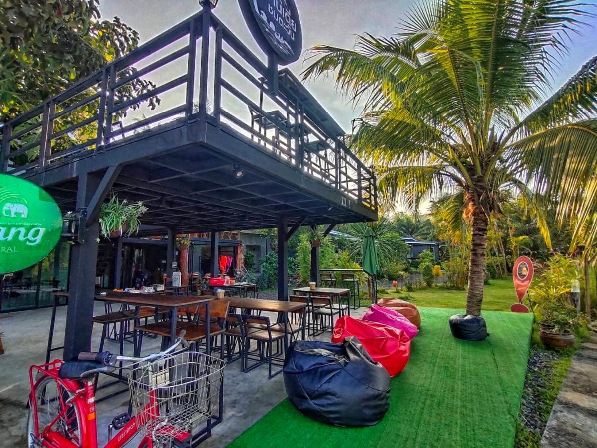 Bed and Breakfast Baantia Chomtawan Сурат-Тхані Екстер'єр фото